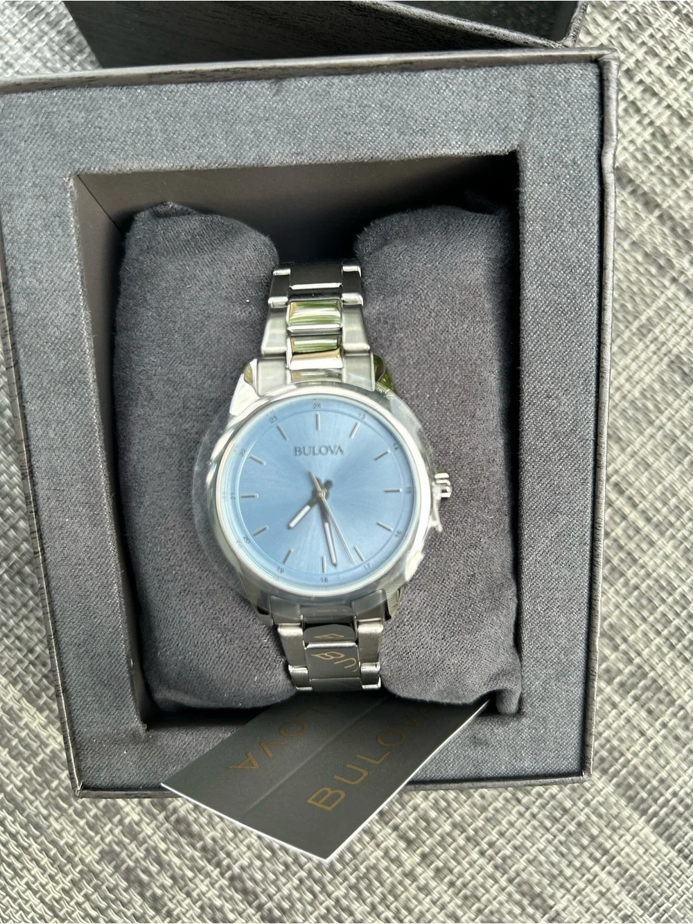 Bulova NIB Ladies Elegant Timeless Luxury Blue Dial Stainless Steel Bracelet.